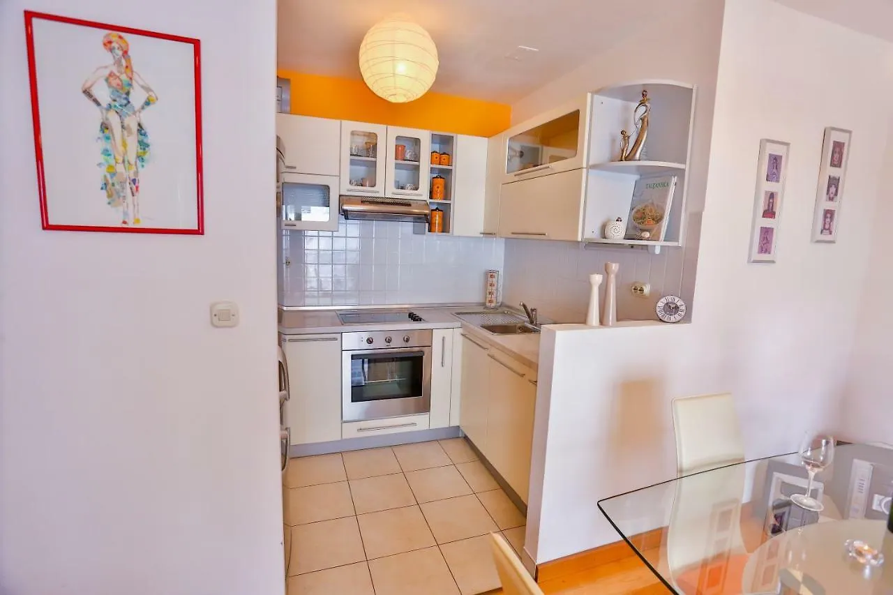 Ibis Apartment