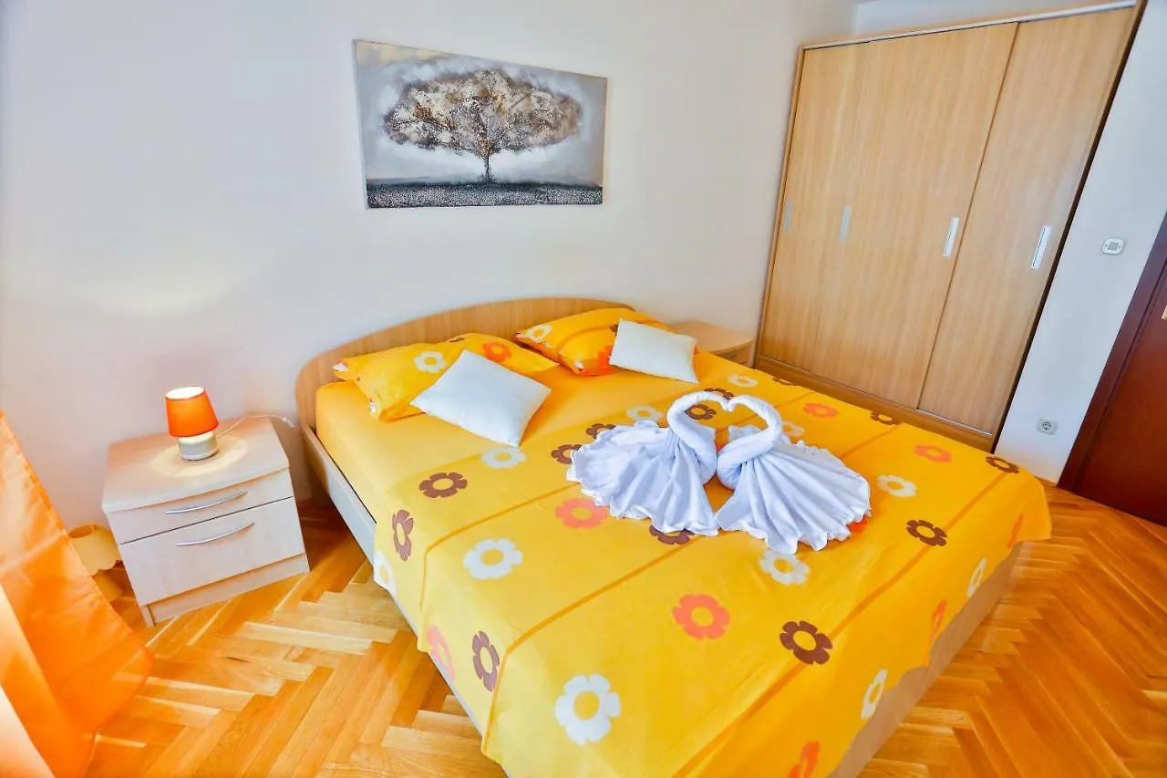 Ibis Apartment Split
